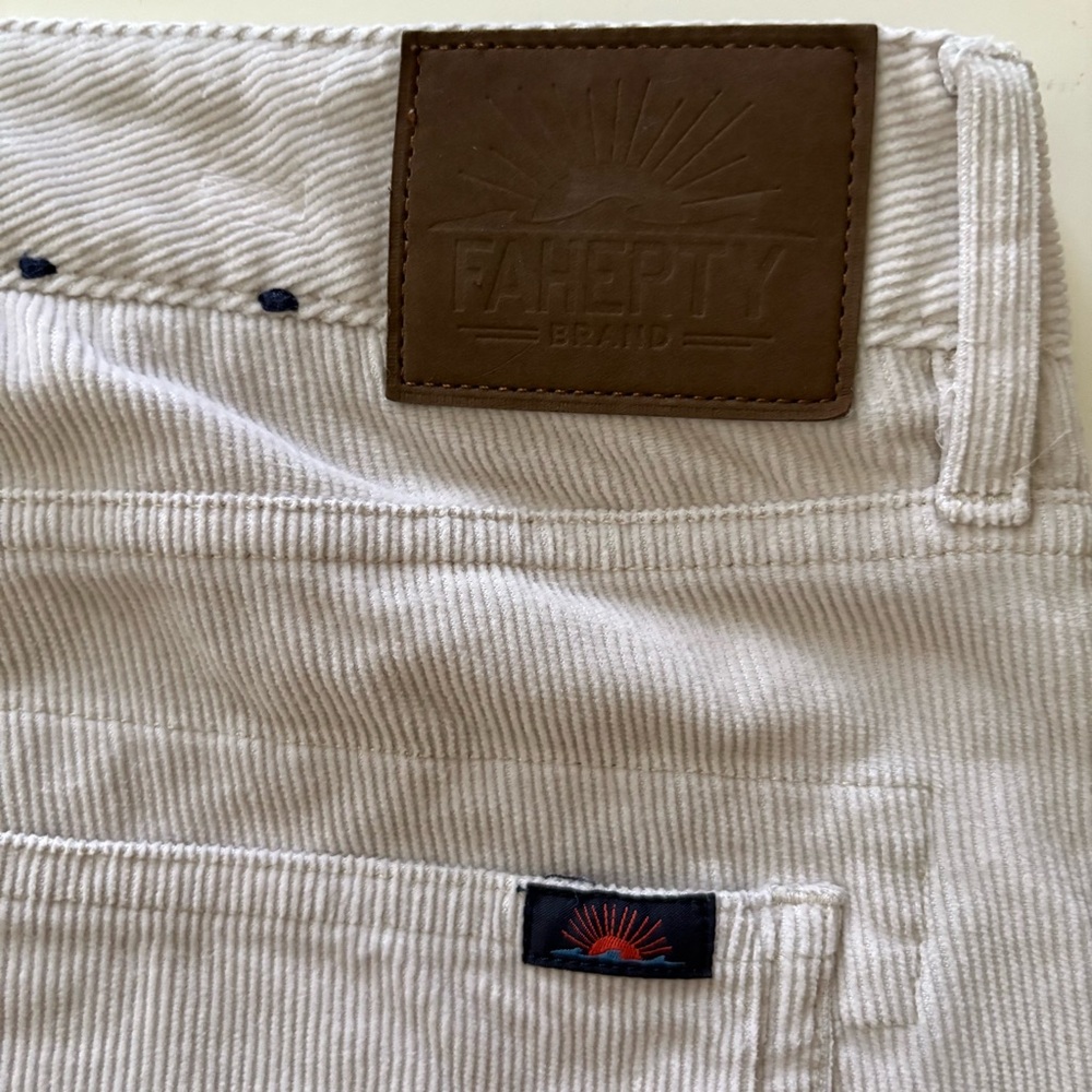 Faherty Corduroy Pants Size 36X31 - Picture 8 of 8